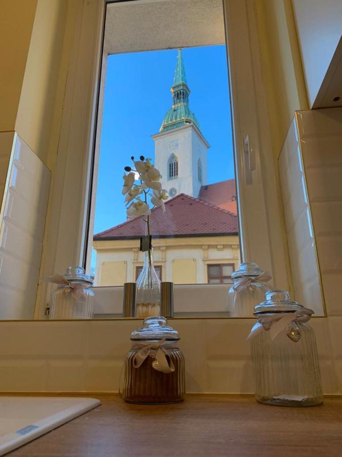 New Oldtown Apartment Near St Martin Cathedral, Ac, Balcony Bratislava Bagian luar foto