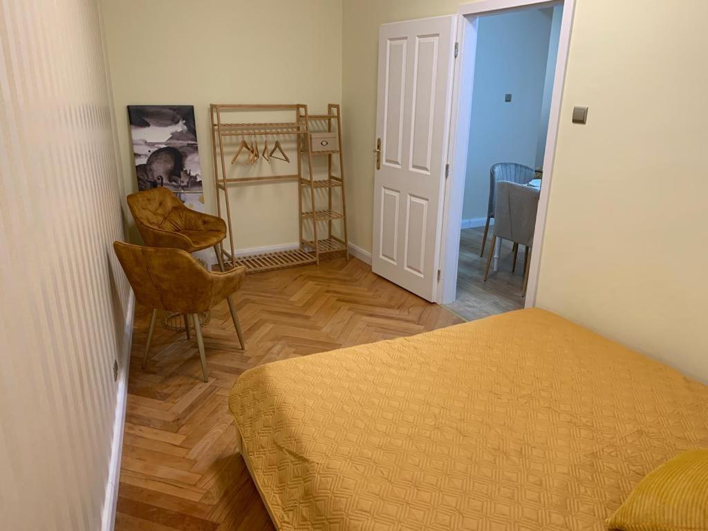 New Oldtown Apartment Near St Martin Cathedral, Ac, Balcony Bratislava Bagian luar foto